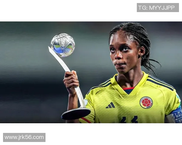 足球明星代言广告图片展示运动魅力与品牌价值的完美结合