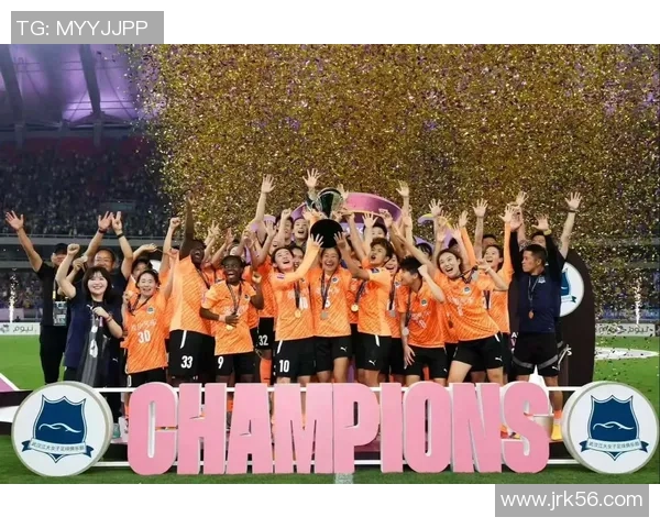 足球明星齐聚一堂畅谈梦想与荣耀的精彩时刻 足球明星齐聚一堂畅谈梦想与荣耀的精彩时刻