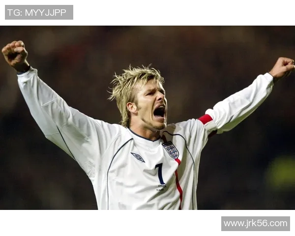 足球明星穿搭白鞋时尚风采尽显的精彩瞬间分享